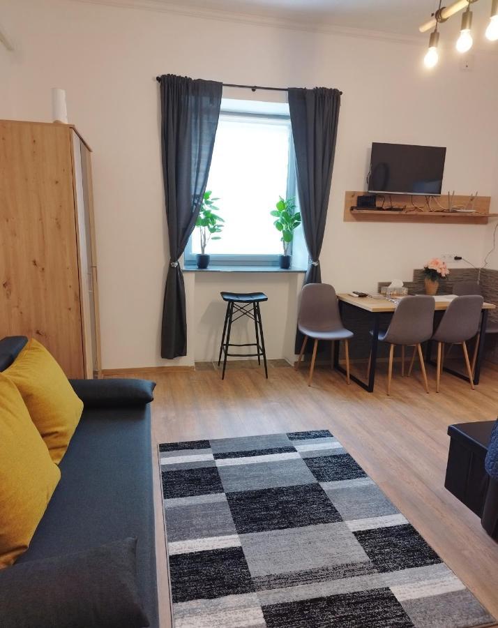 Holling Apartman Fertoboz Экстерьер фото
