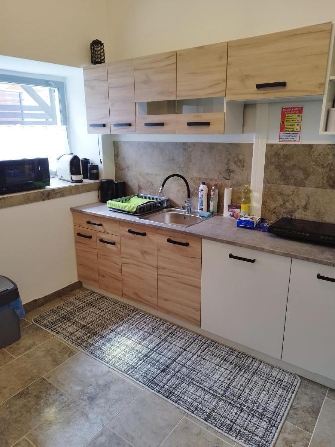 Holling Apartman Fertoboz Экстерьер фото