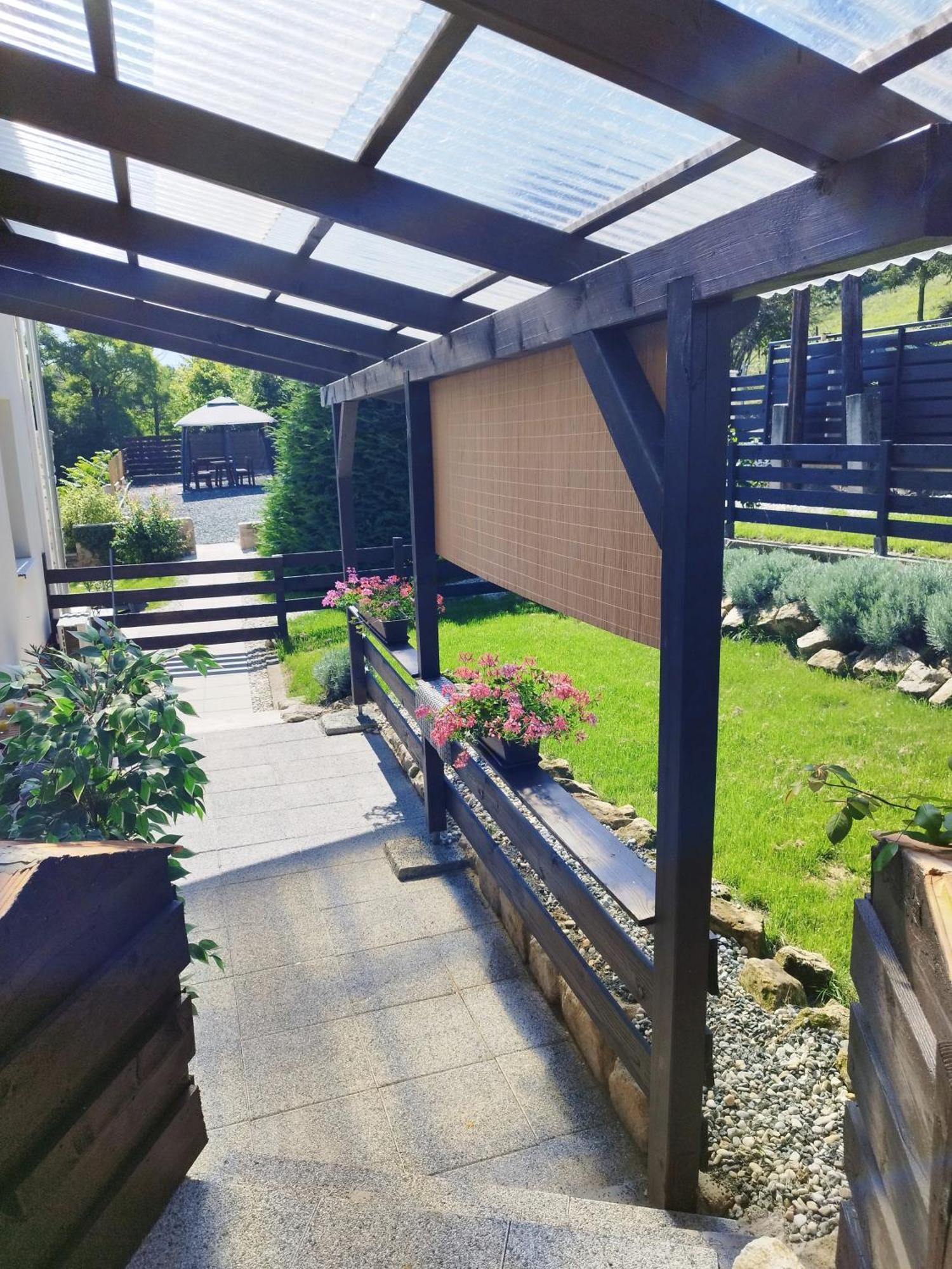 Holling Apartman Fertoboz Экстерьер фото